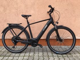 CUBE TOURING HYBRID PRO 500  Elektromos kerékpár